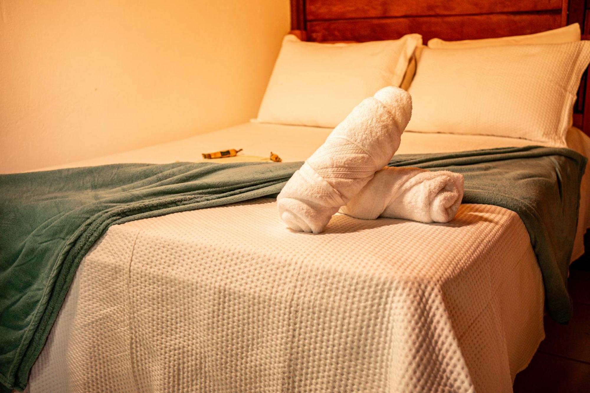 Refugio Mari Mari Lodge Президенти-Фигейреду Экстерьер фото